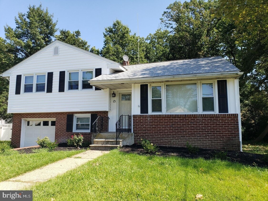 13 Cooper Dr, Woodbury, NJ 08096 House Rental in Woodbury, NJ