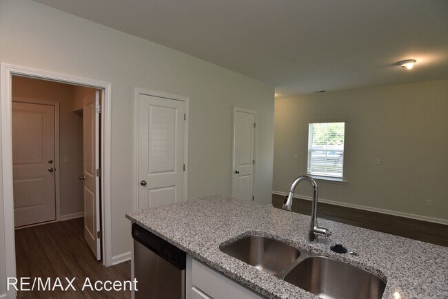 Building Photo - 3 br, 2.5 bath House - 134 Bellasera Way