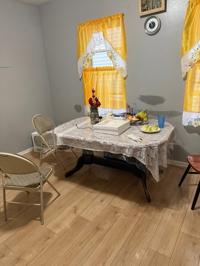 Photo - 167 Walnut St Apartment