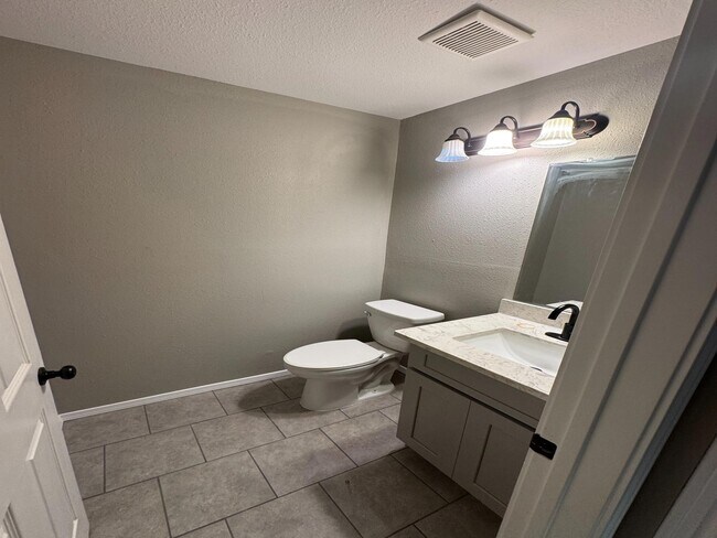 Foto del edificio - 2014 Oak Shores Dr