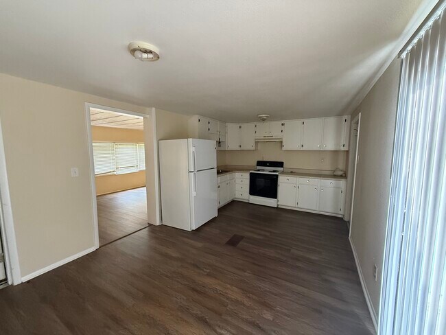 Foto del edificio - 3122 Moody Ave