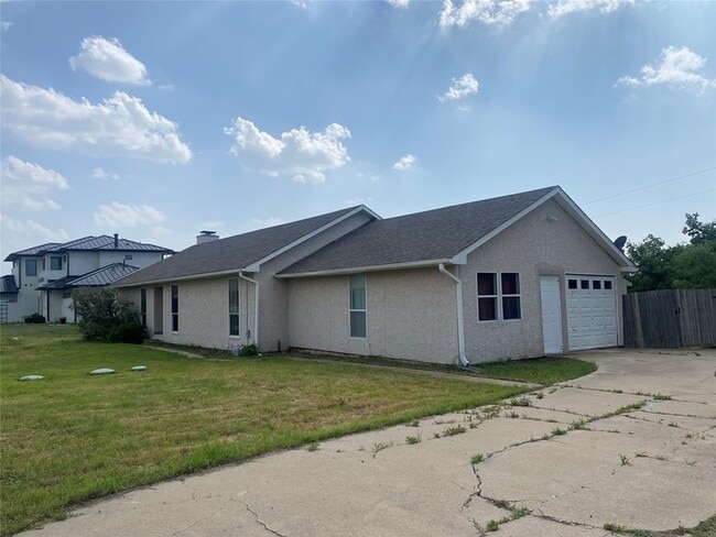 Photo - 2110 Lariat Trail Unit House