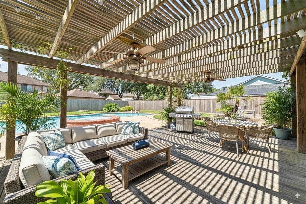 Primary Photo - 3204 Farmers Field