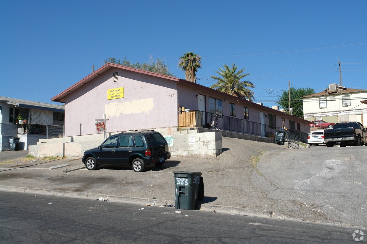 Primary Photo - 383-385 N 15th St