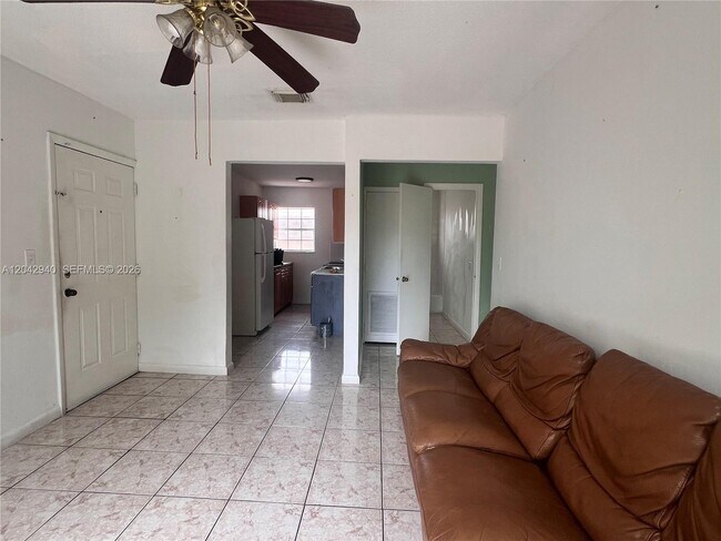 Foto del edificio - 608 SW 15th Ave