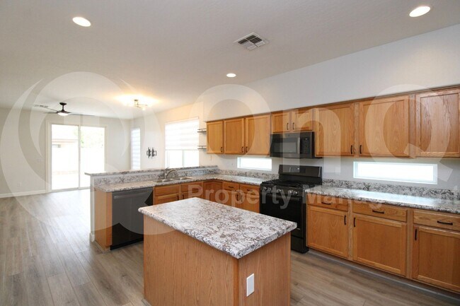 Foto del edificio - 4216 E Oxford Ln