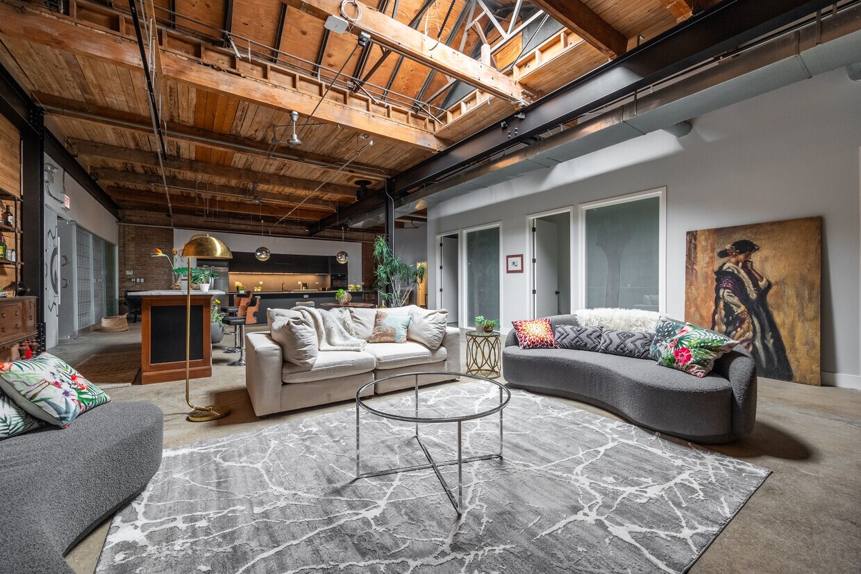 Foto principal - 3134 W Carroll Ave