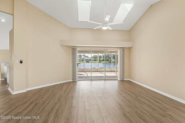 Foto del edificio - 1050 Fieldstone Dr