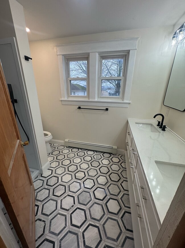 Foto del edificio - 549 E King St