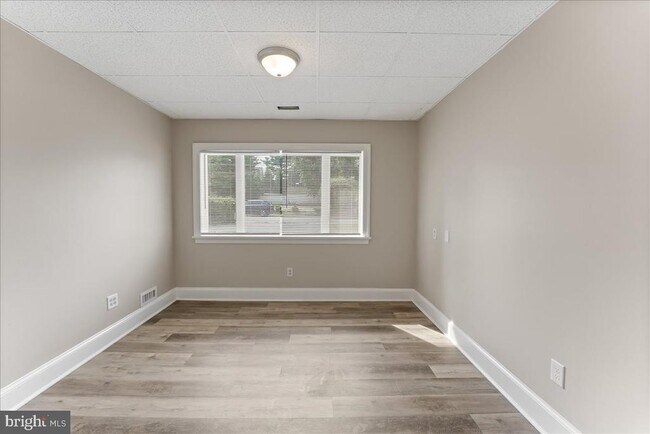 Foto del edificio - 278 N Lansdowne Ave