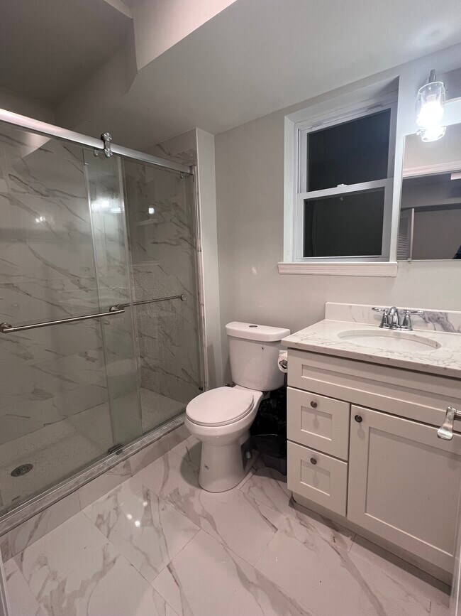 Building Photo - 241 Franklin St