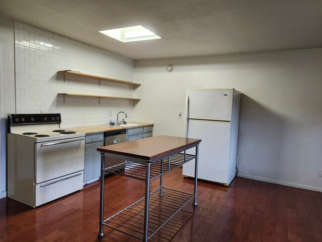 Foto del edificio - 3123-3125 Navajo Dr