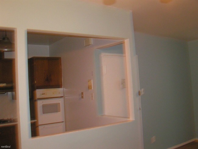 Building Photo - 3 br, 1.5 bath  - 223 Bay Ridge Pkwy Top Fl.