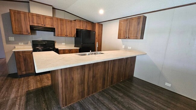 Building Photo - 2201 S Anna St