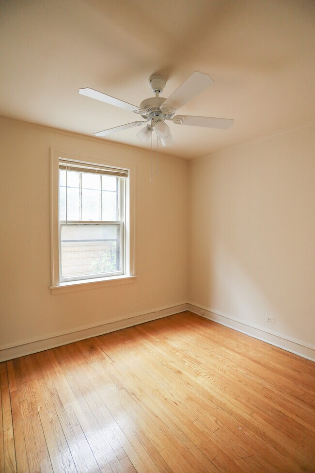 Foto del edificio - 4907 N Glenwood Ave