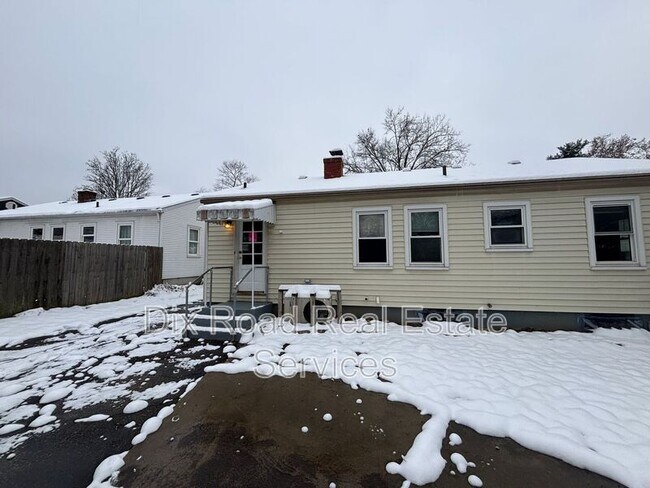 Foto del edificio - 7822 Eustis Ct