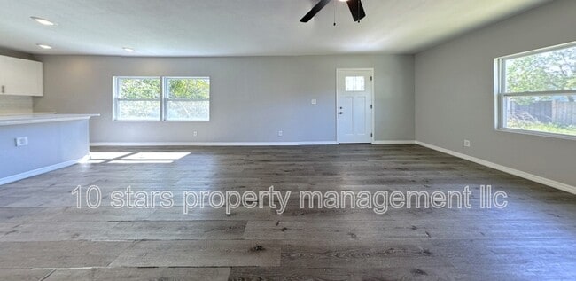 Foto del edificio - 3841 16th Ave S