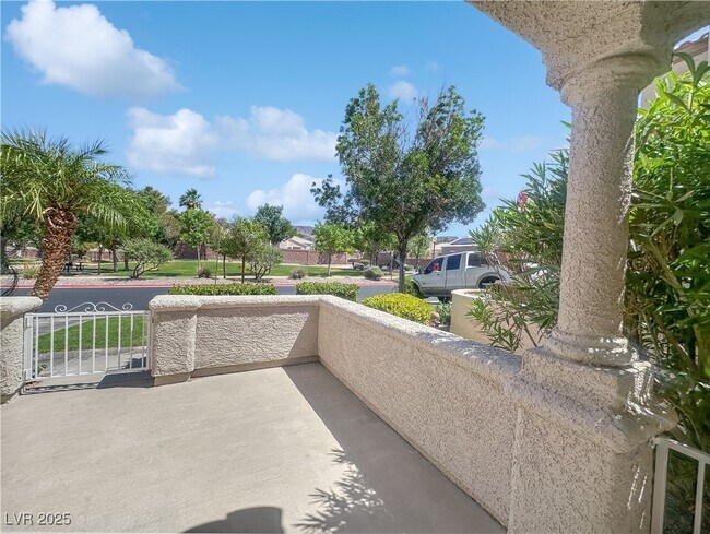 Foto del edificio - 1506 Emerald Peak Ave