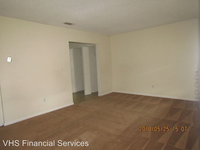 Building Photo - 138 Pointe S Dr