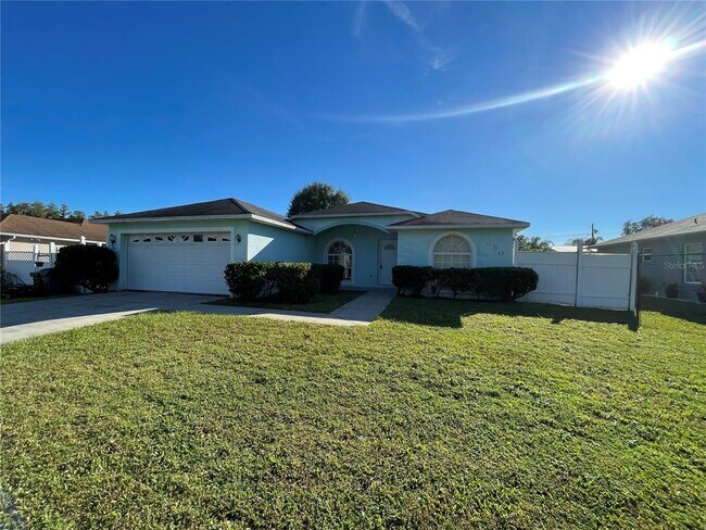 Building Photo - 630 Kangaroo Dr