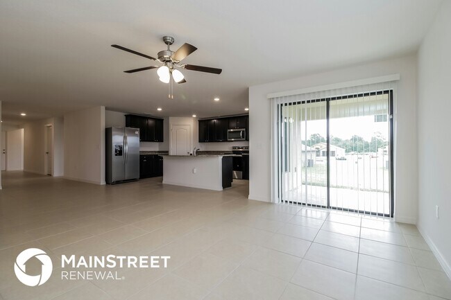 Building Photo - 35637 Rose Moss Ave