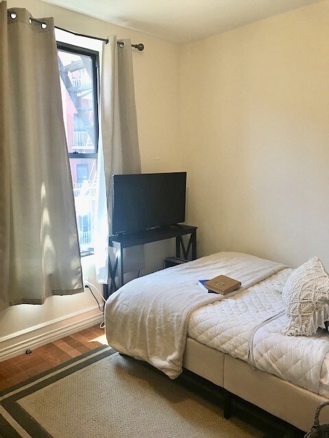Foto del edificio - 14 W 103rd St