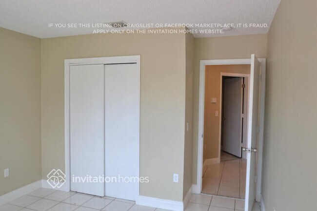 Foto del edificio - 5487 NW 186th St
