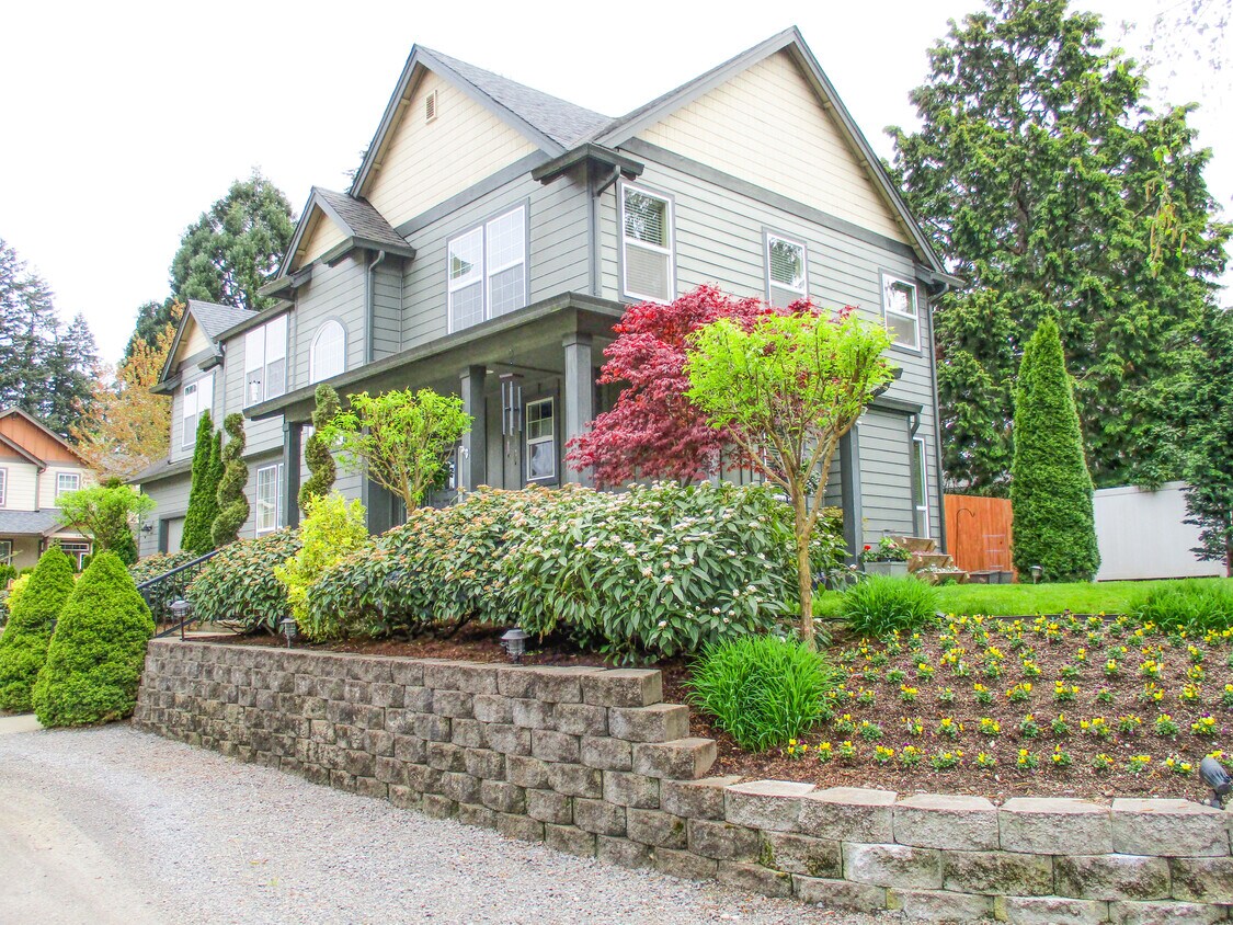 Foto principal - 5803 NE 73rd Cir