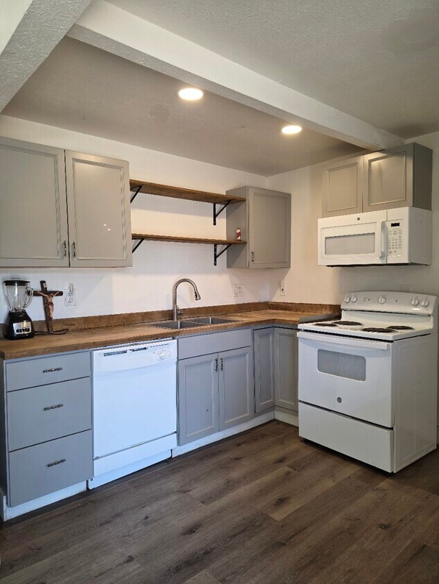 Foto principal - 1746 E 23rd St