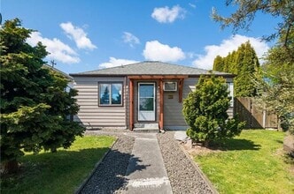 Building Photo - 9227 18th Ave SW