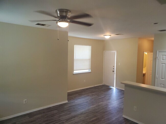 Foto del edificio - 14001 Cambourne Dr