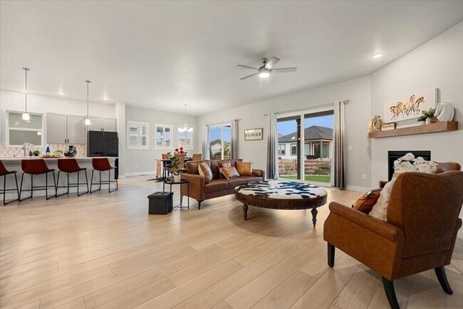 Foto del edificio - 6735 Enclave Vista Loop