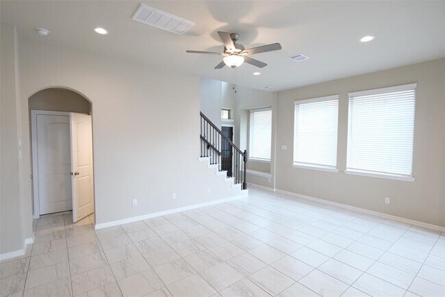 Building Photo - 8718 Laurel Crest Dr