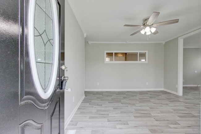 Building Photo - JUST LISTED! 3 bedroom with bonus room in ...