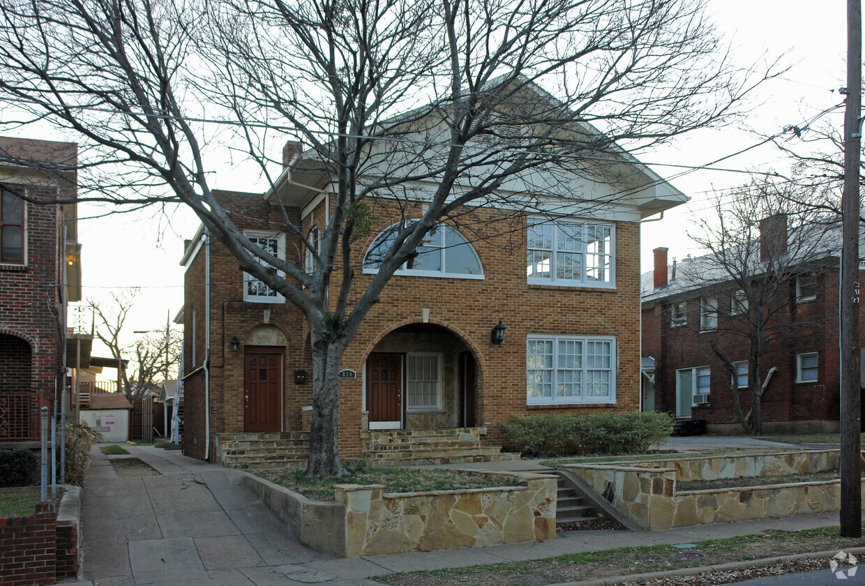 Building Photo - 824 Blaylock Dr
