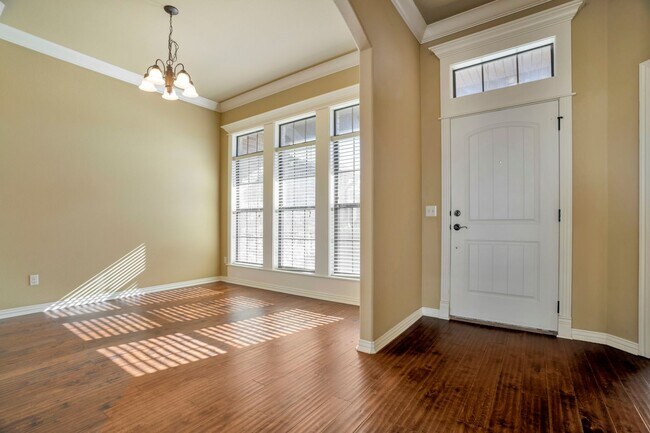 Foto del edificio - Stunning 4 Bed 2 Bath Home close to Elm Springs Walmart!