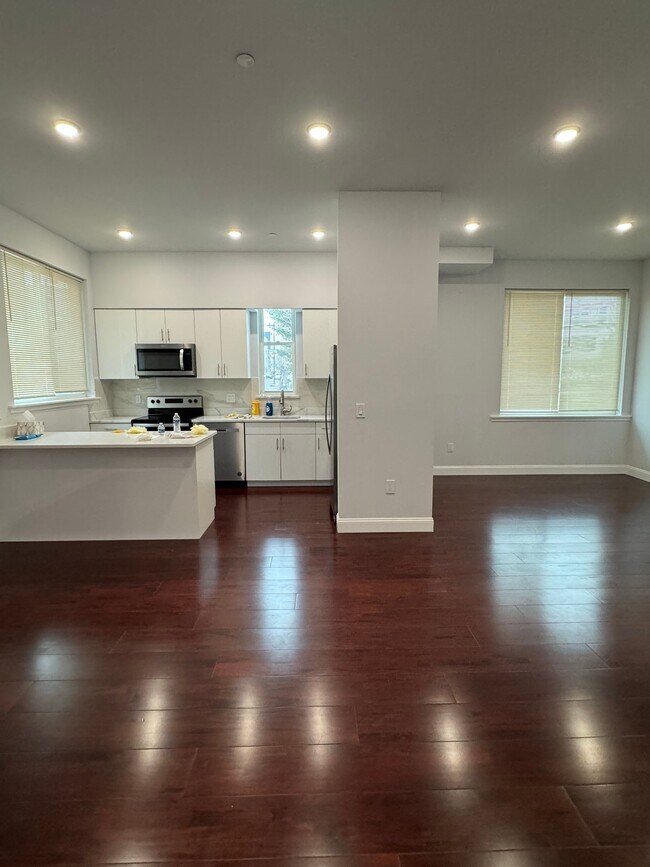 Foto del edificio - 1315 Ridge Ave