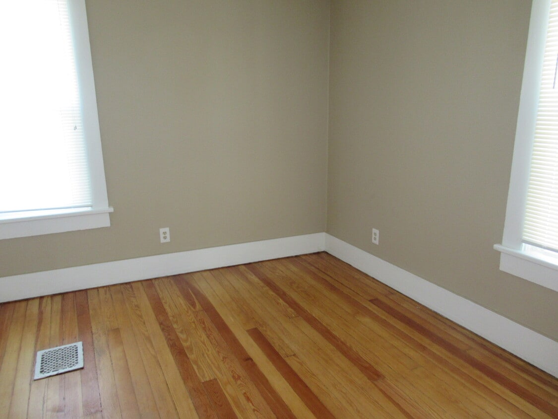 Photo - 329 E Dale St-2
