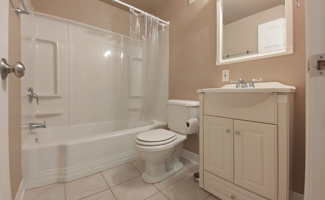 Bathroom - 1511 7th ave nw