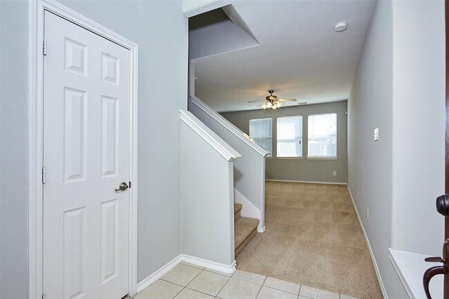 Building Photo - 14423 Birch Knoll Ln