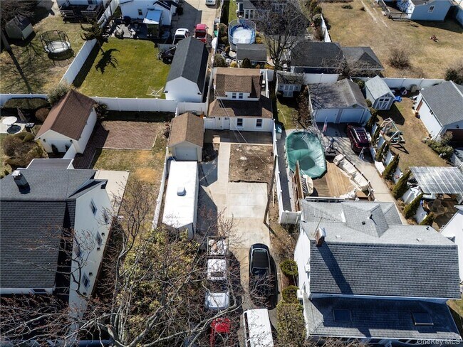 Foto del edificio - 237 Porterfield Pl