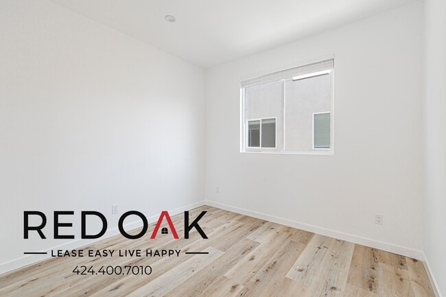 Foto del edificio - 11956 1/2 Vanowen St