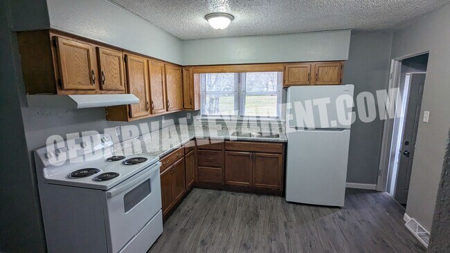 Foto del edificio - 3 bedroom, 1 bath home in Waterloo