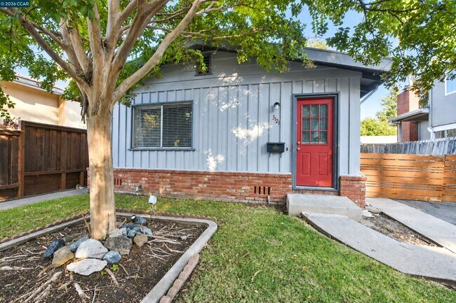 Building Photo - 3121 Alhambra Ave