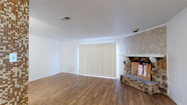 Building Photo - 2131 Trellis Pl