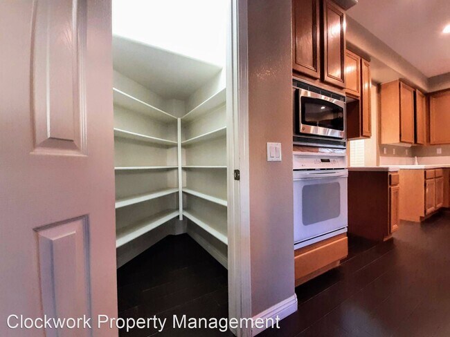 Foto del edificio - 3 br, 3 bath House - 5418 Grand Prix Ct
