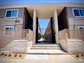 Building Photo - 8816 Laurel Canyon Blvd