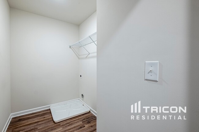 Foto del edificio - 1492 Silver Charm Ln