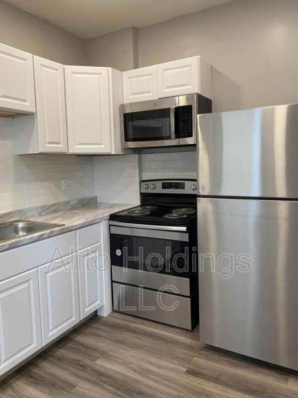 Foto principal - 124 N Madison St