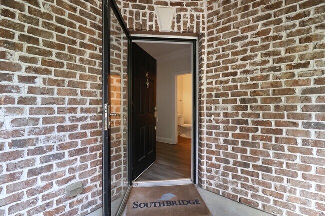 Foto del edificio - 411 Southbridge Blvd